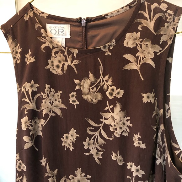 Long sleeveless Quick Reflex crepe dress. Size 10. Back zipper. - Picture 5 of 5